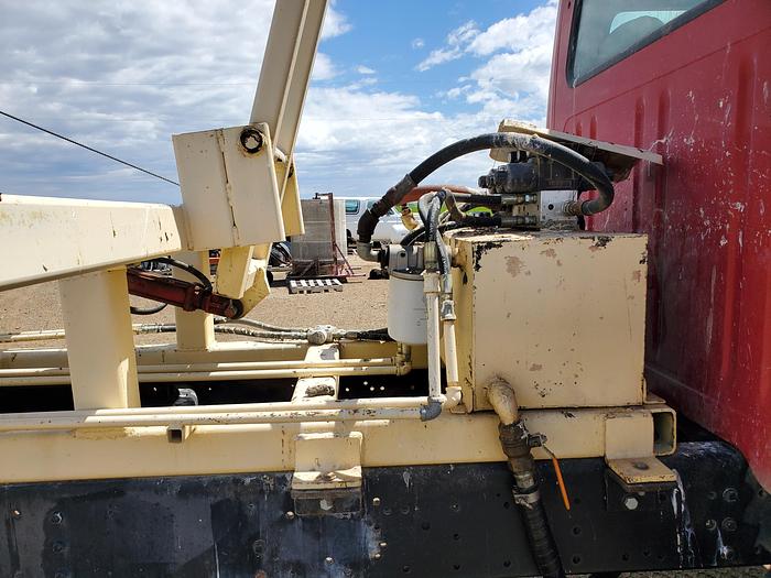 Used International Bale Retriever Truck for Big Square Bales