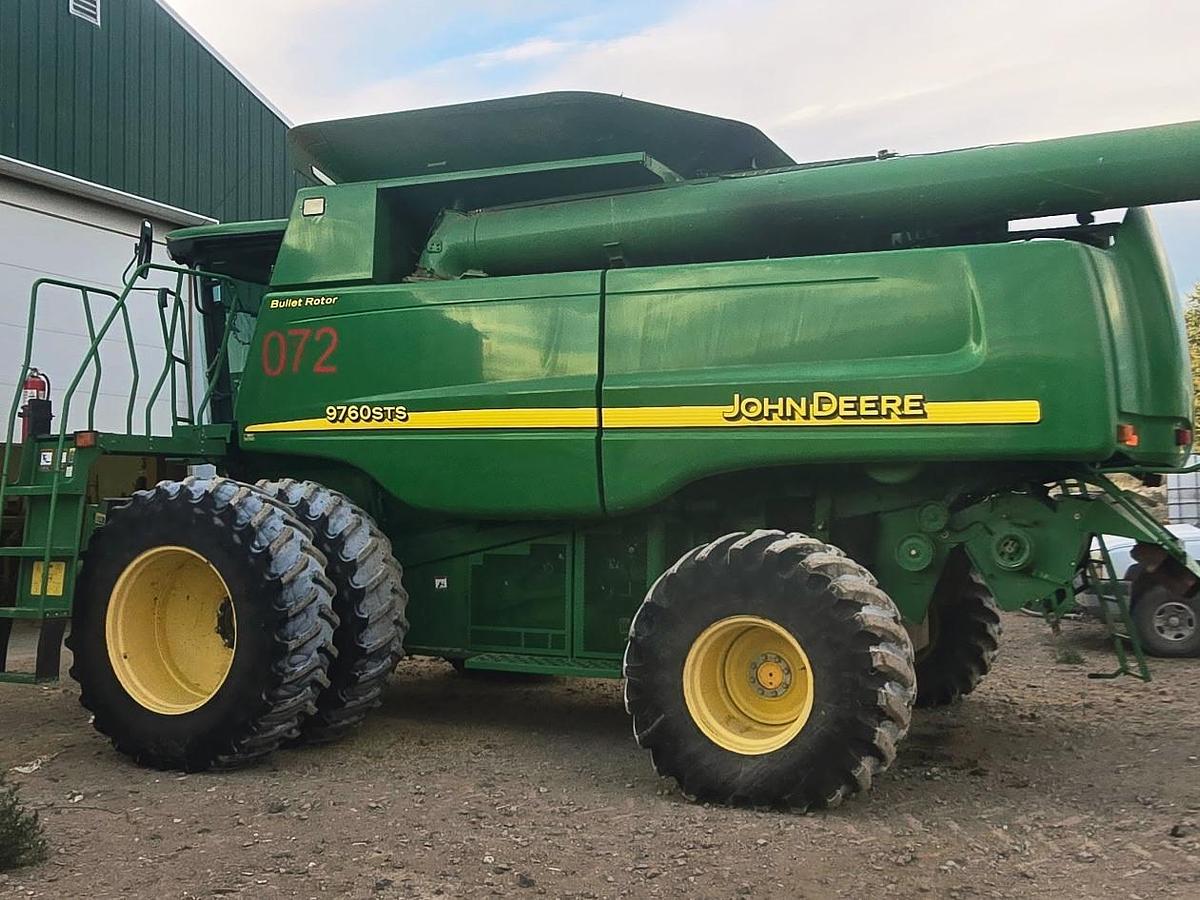 Used 2007 John Deere 9760STS Combine