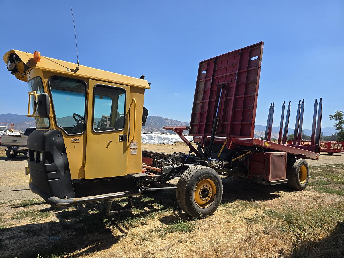 Used New Holland H9880 Balewagon w/ Big + Small Bale Clamps