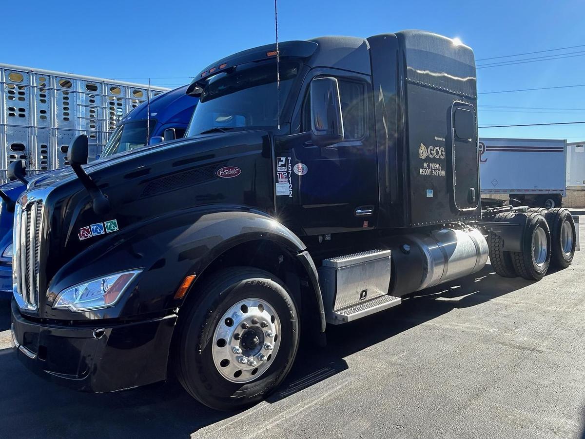 Used 2022 Peterbilt 579 Truck ** New Engine **