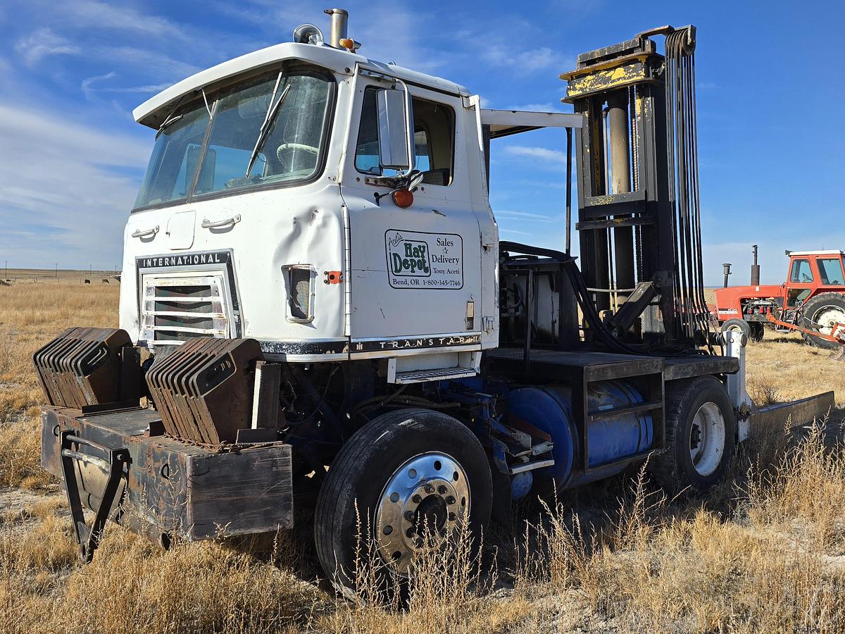 Used International Truck w/ Hay Squeeze