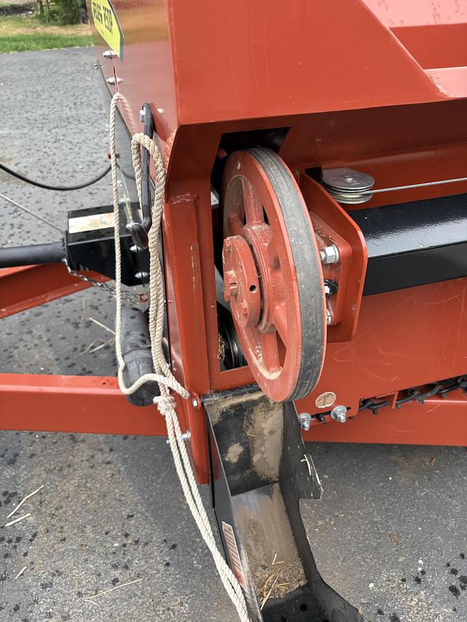 Used 2022 Pequea 250P Manure Spreader ** Like New **