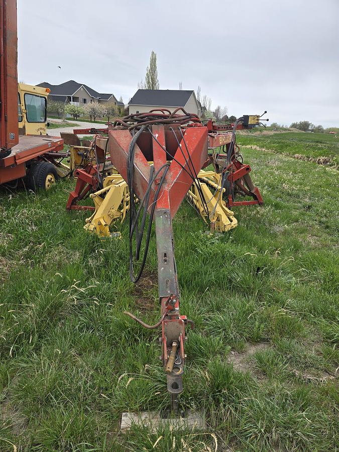 Used New Holland 216 Rake