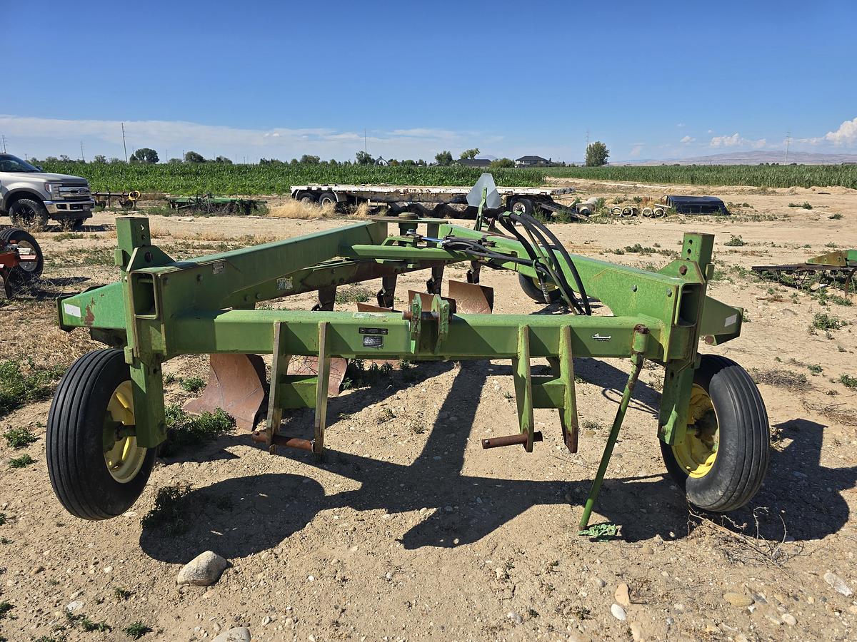 Used John Deere 965 Plow - 6 Bottom