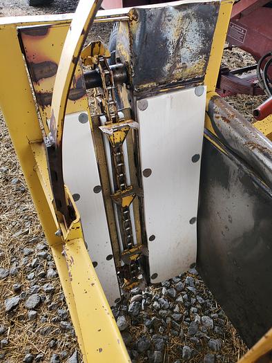 Used New Holland 1085 Balewagon w/ 4k hrs