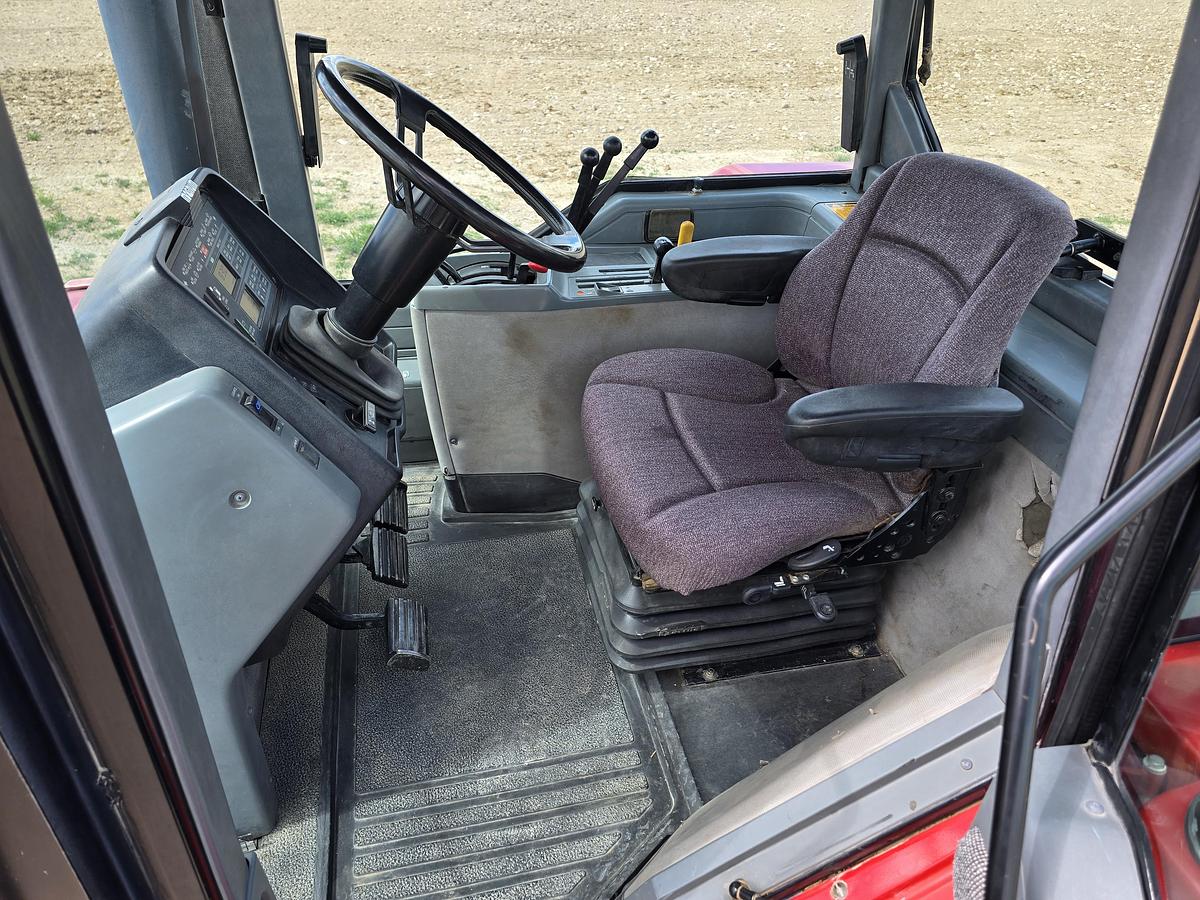 Used 1994 Case 7240 Tractor