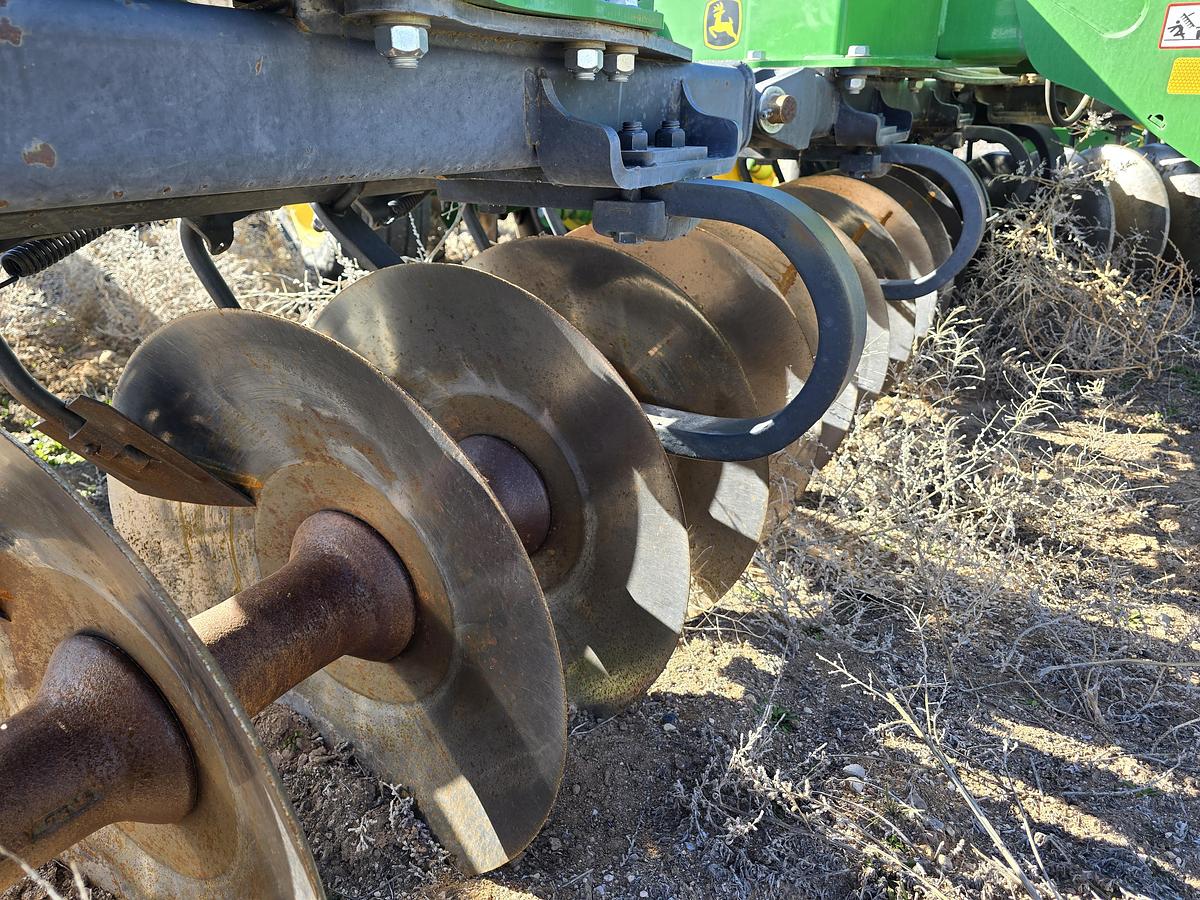 Used 20' John Deere 2623 Tandem Disk