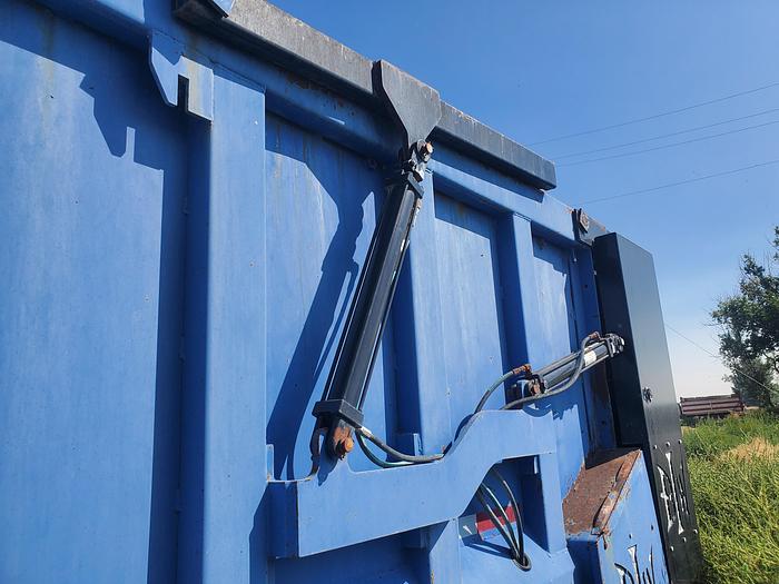 Used 2014 BIW 30' Silage Trailer