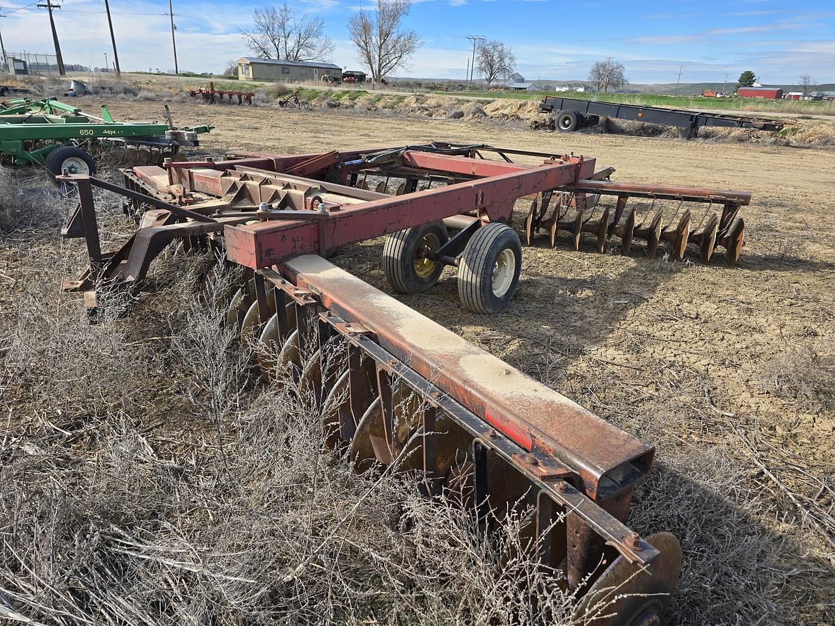 Used 21' International Offset Disk