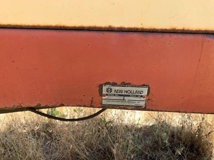 Used New Holland 1095 Bale wagon with Mil-Stak clamp