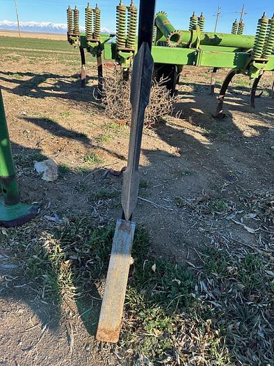Used John Deere 915 Ripper - 7 Shank **All New Shanks**