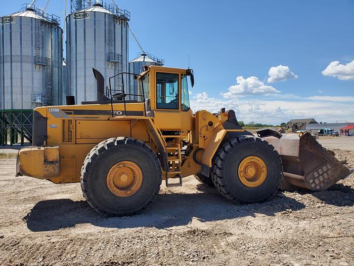 Used 1999 Volvo L220D Wheel Loader