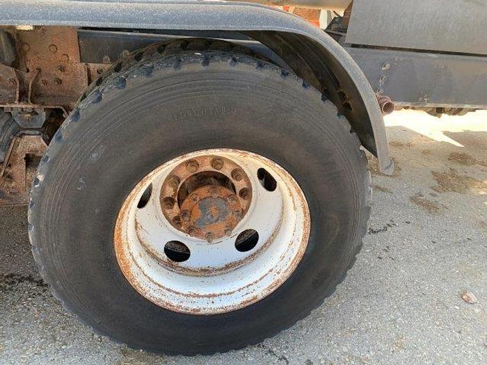 Used 2001 Interational 4900