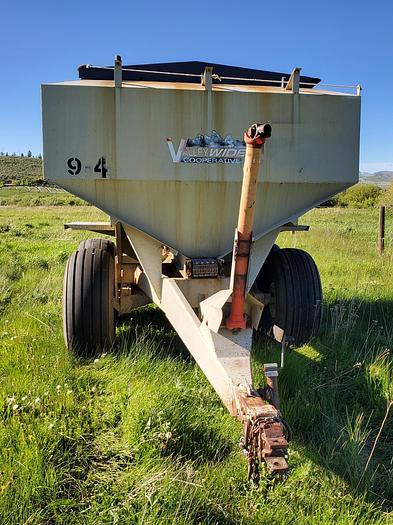 Used Fertilizer Spinner Spreader Cart