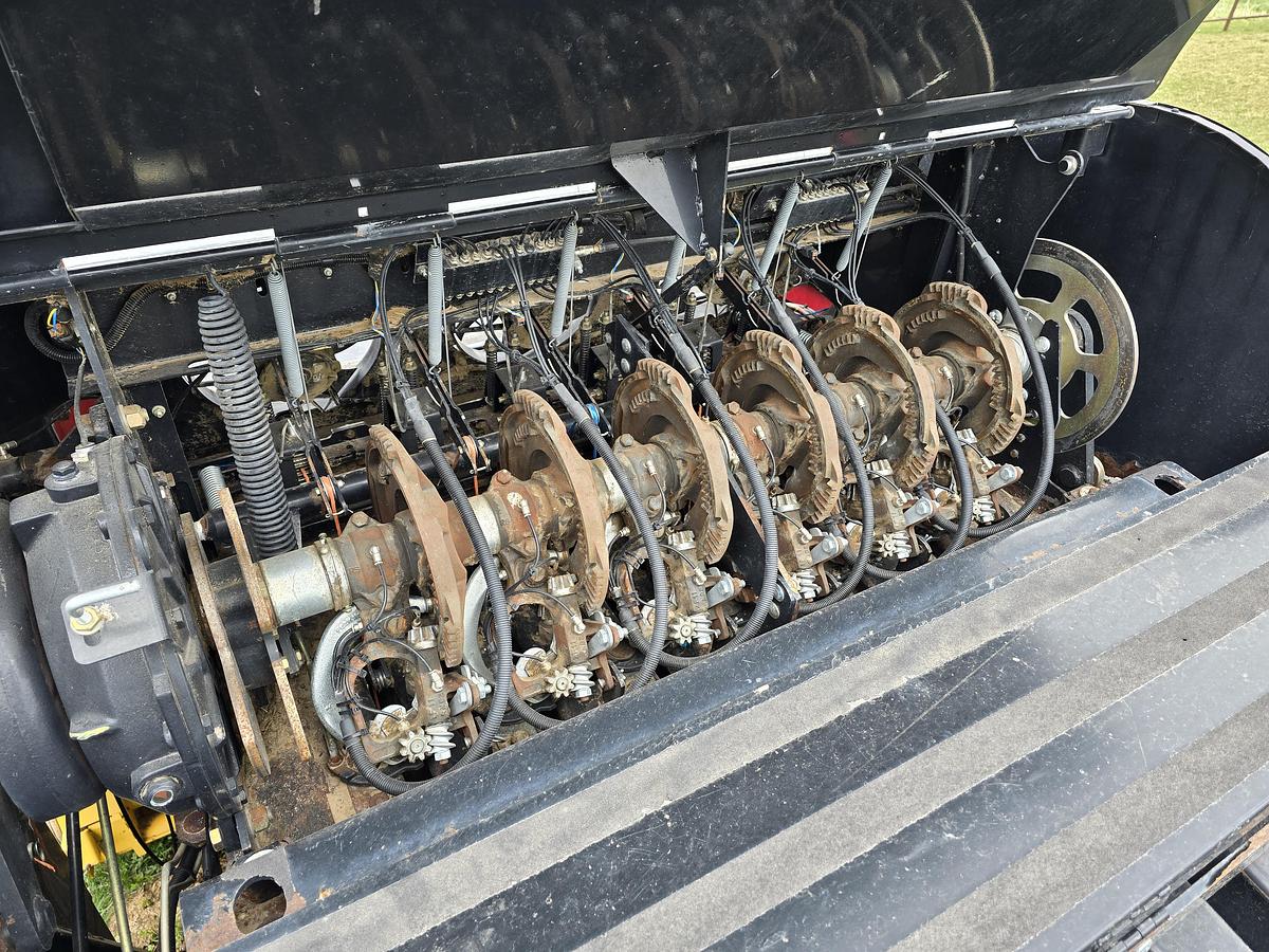 Used 2012 New Holland BB9080 3x4 Baler ** Only 10k Bales **