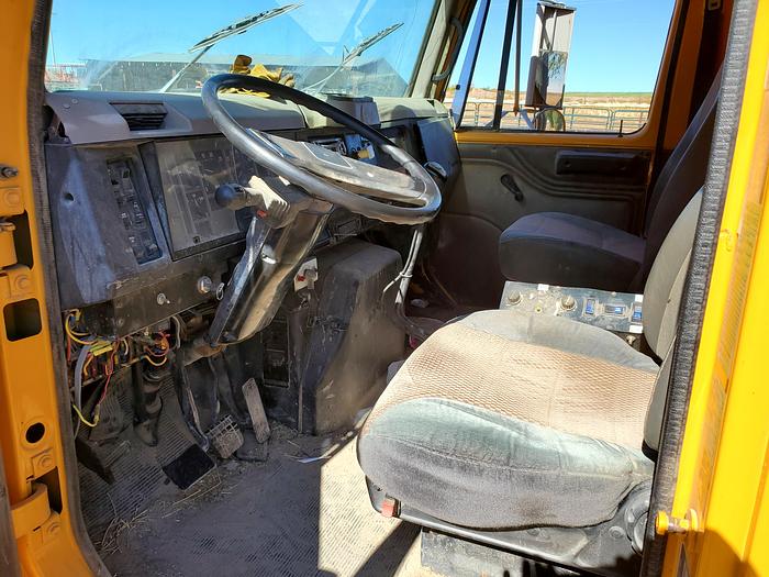 Used 2000 International 4900 Dump Truck