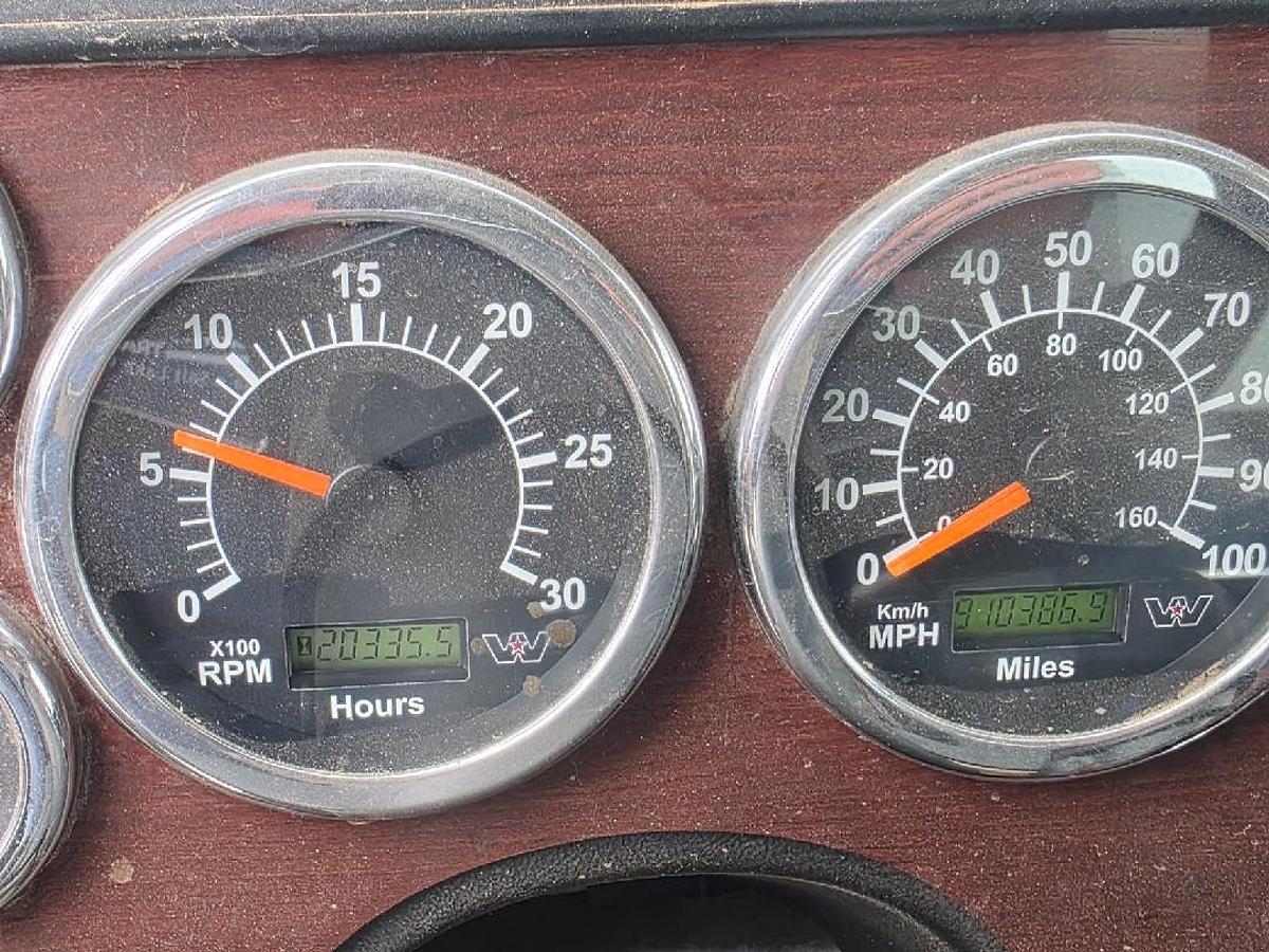 Used 2019 Western Star 4900FA Dump Truck