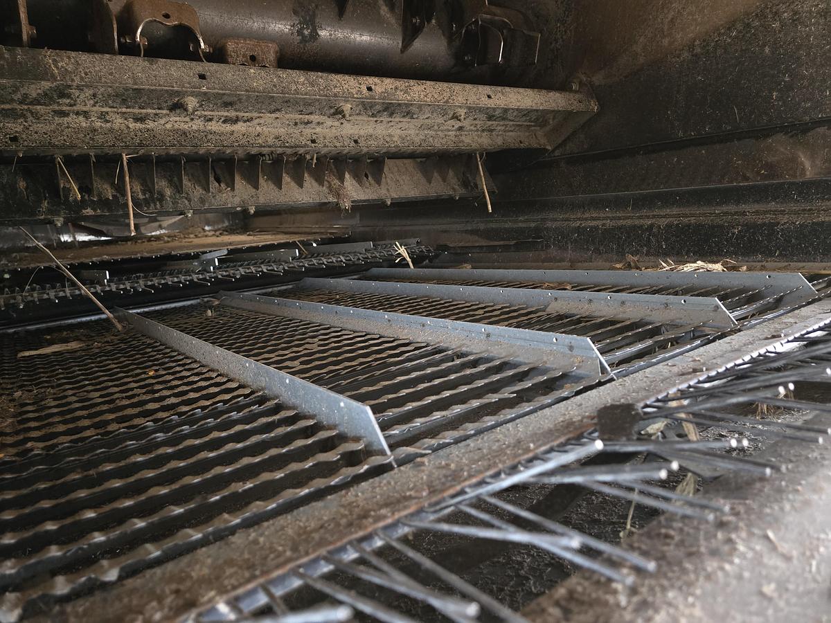 Used 2012 Case IH 7120 Combine