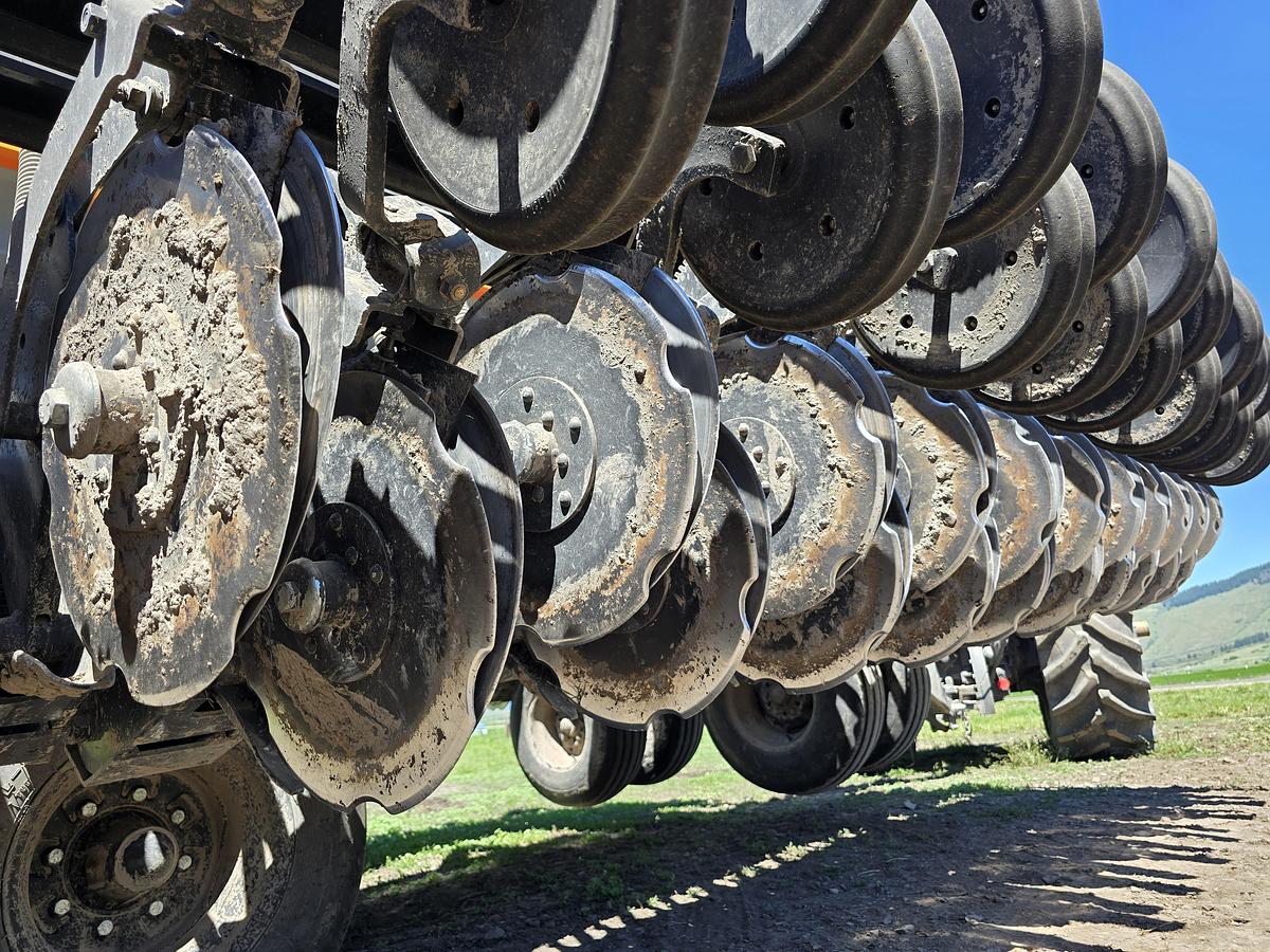 Used 2022 30' CrustBuster 4030 Grain Drill w/ Small Seed - 7.5" Spacing