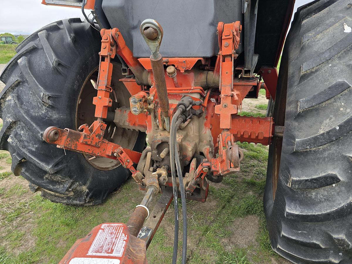 Used International 1086 Tractor