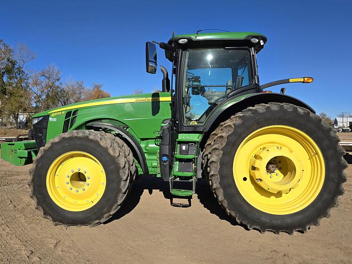 Used 2019 John Deere 8370R Tractor w/ Powershift + ILS