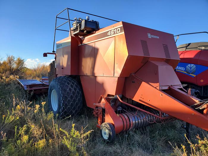 Used 2006 Hesston 4910 Baler w/ Accumulator - 4x4