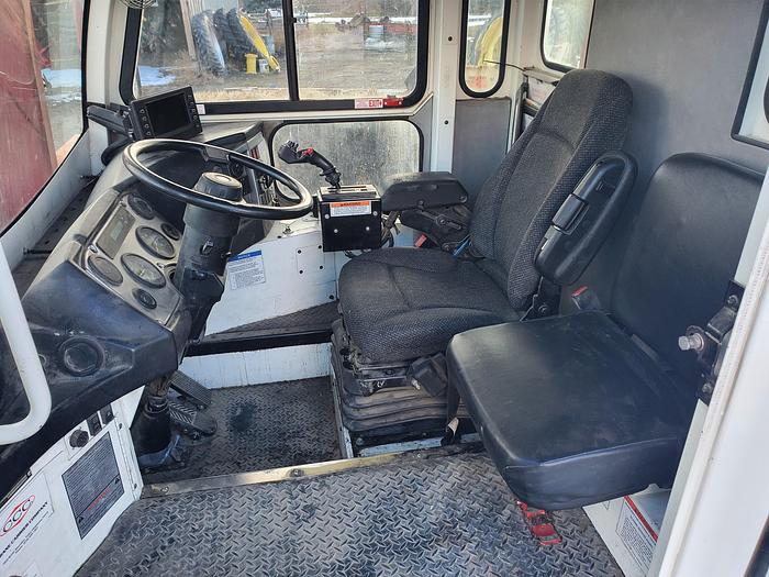 Used 2015 Stinger 6500 Bale Stacker