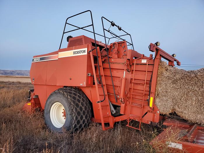 Used 2004 Hesston 4910 Baler w/ Accumulator - 4x4