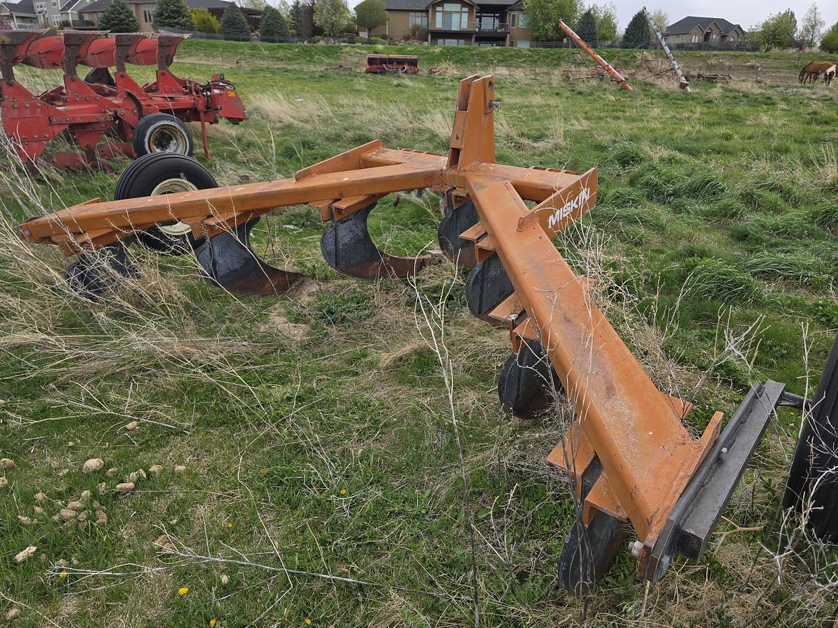 Used Miskin S-207 Ripper - 7 Shank