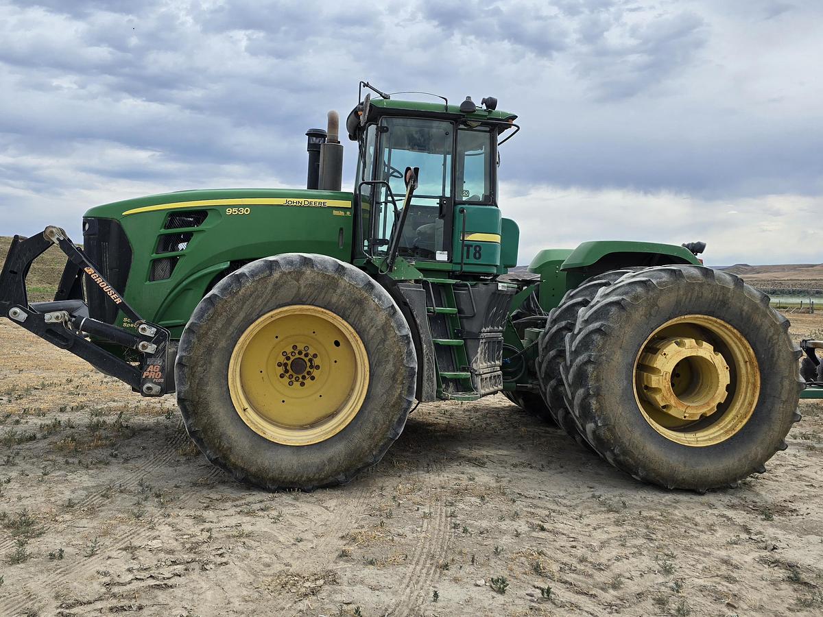 Used John Deere 9530 Tractor w/ 11k hrs