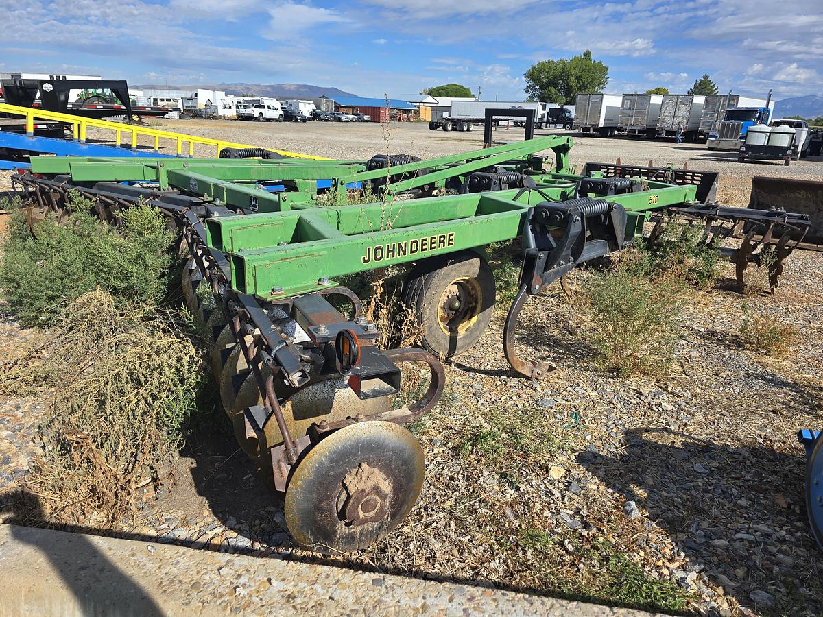 Used John Deere 510 Disk Ripper - 7 Shank