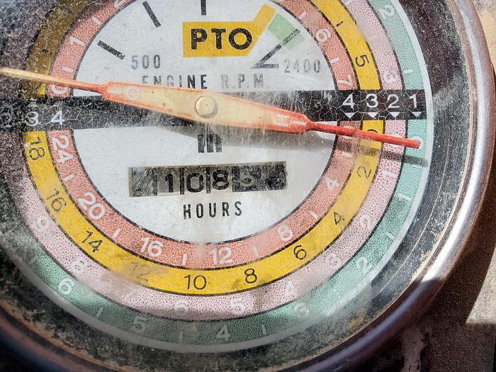 Used International 856 Tractor w/ Loader