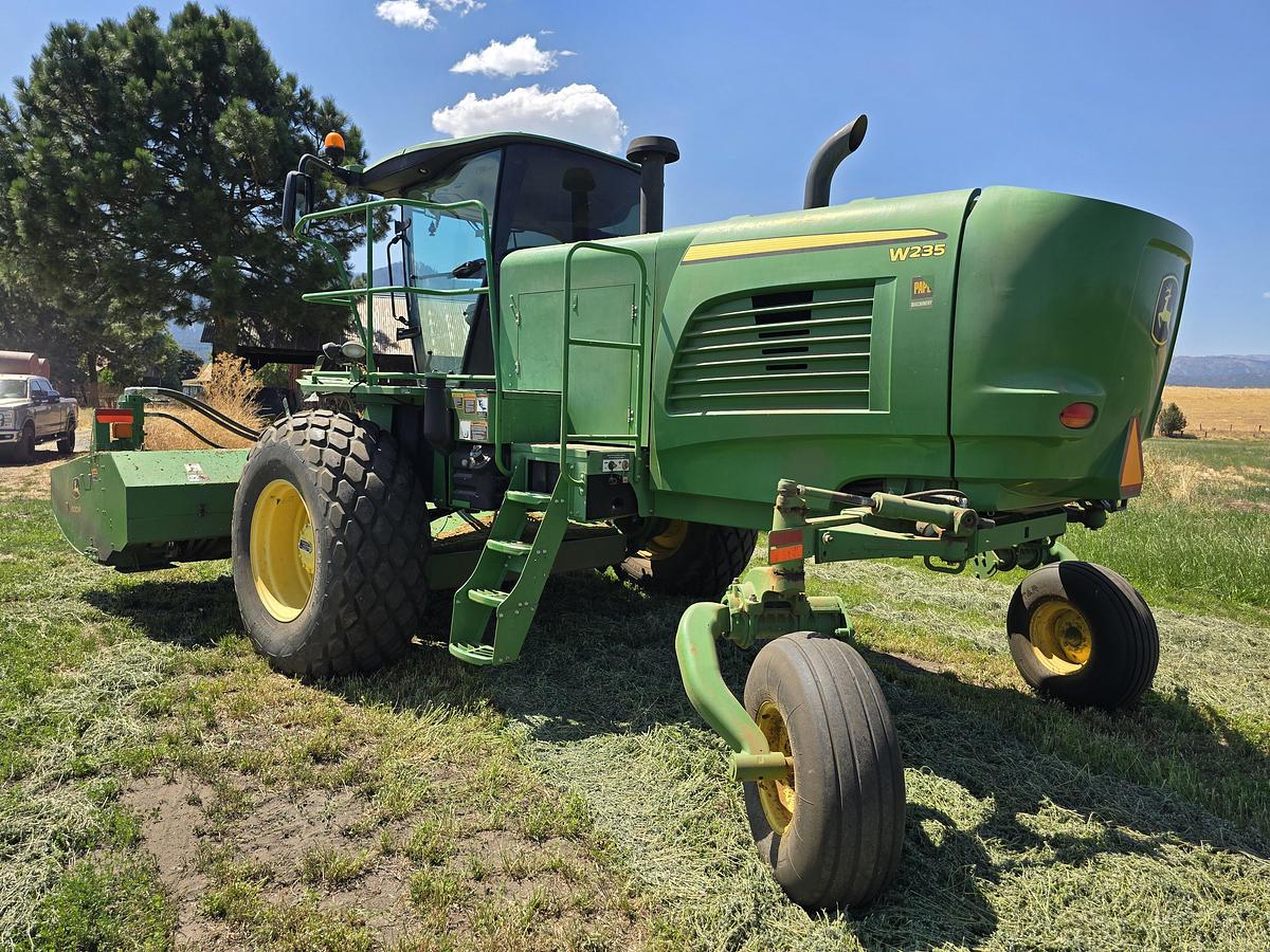 Used 2014 John Deere W235 Rotary Windrower w/ 2200 hrs