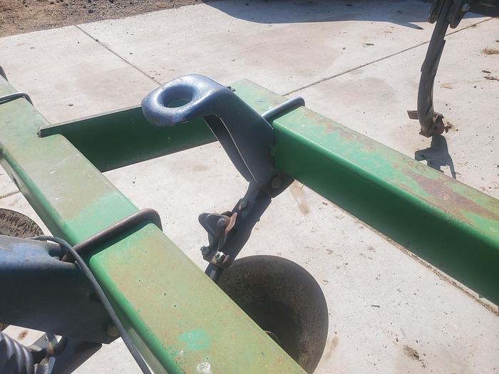 Used John Deere 2700 Disk Ripper - 9 Shank
