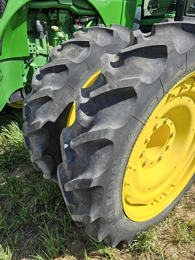 Used 2012 John Deere 8285R Tractor w/ IVT