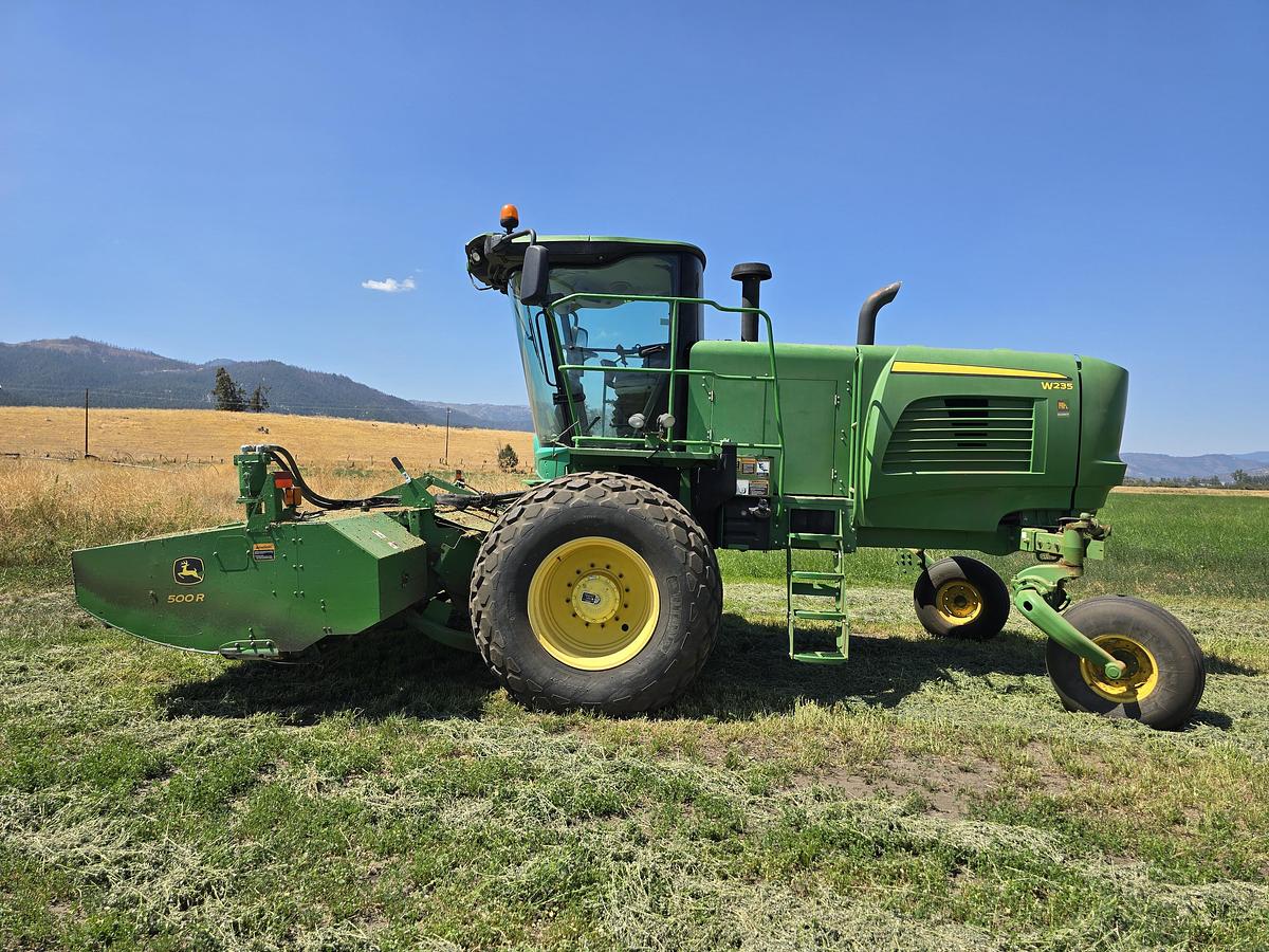 Used 2014 John Deere W235 Rotary Windrower w/ 2200 hrs