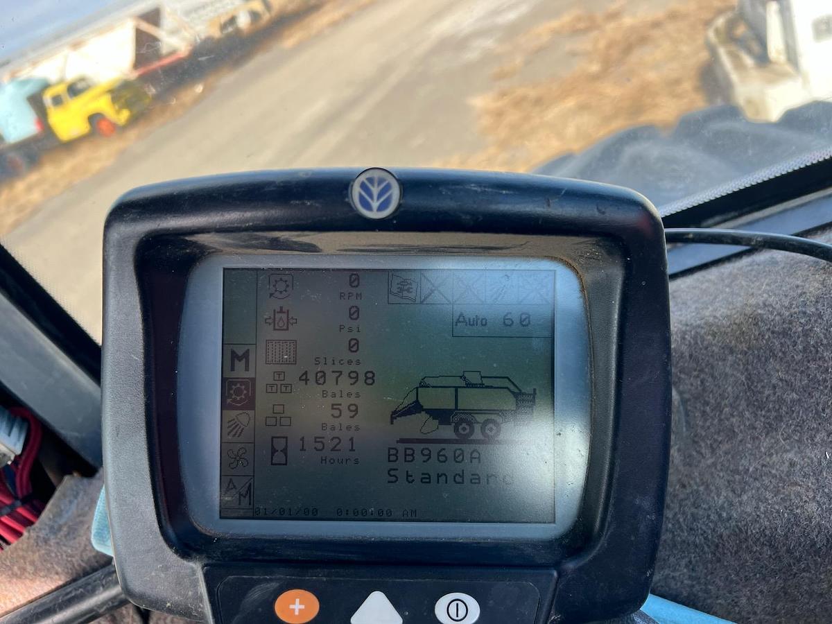 Used 2007 New Holland BB960A Baler