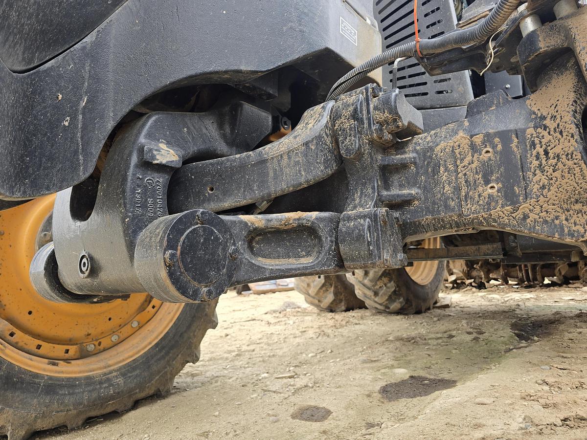 Used Versatile 335 Tractor w/ 2800 hrs