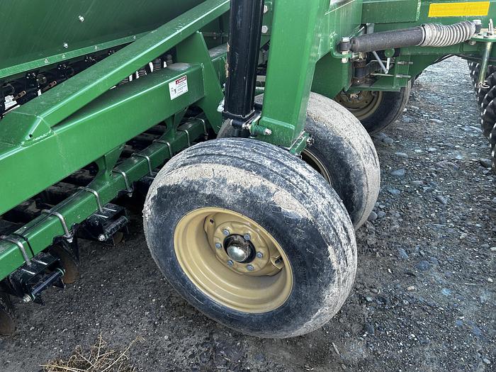 Used 2022 Great Plains 20' Grain Drill and No-Till Caddy ** 6" spacing**