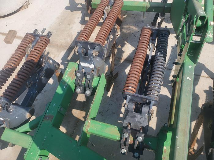 Used John Deere 2700 Disk Ripper - 9 Shank