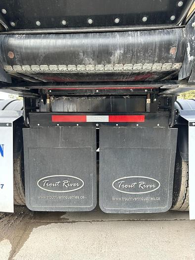 Used 2021 Trout River 37' Live Bottom / Belt Trailer ** Like New **