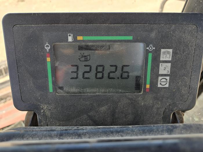 Used 16' Hesston 8450 Windrower