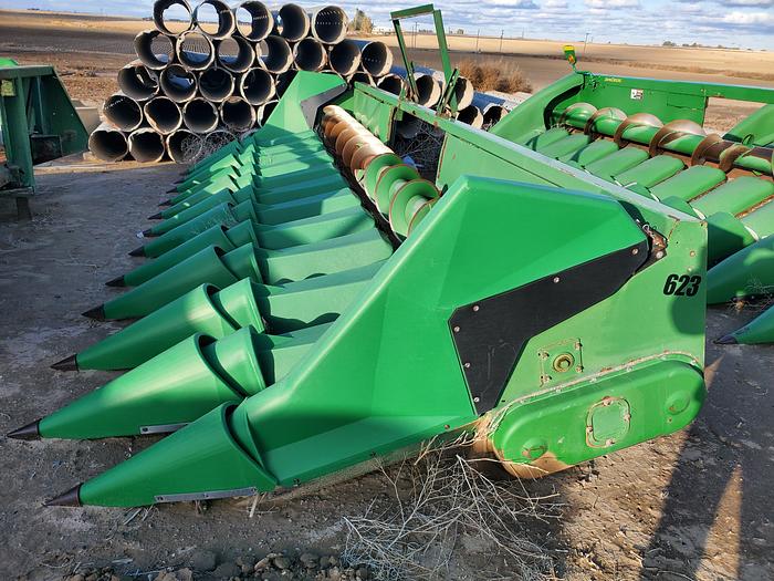 Used 12R22 John Deere 844 Corn Header
