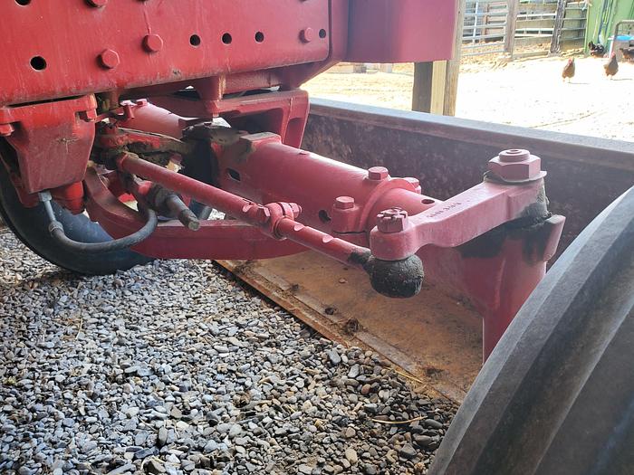 Used International 1066 Tractor w/ 6000 hrs