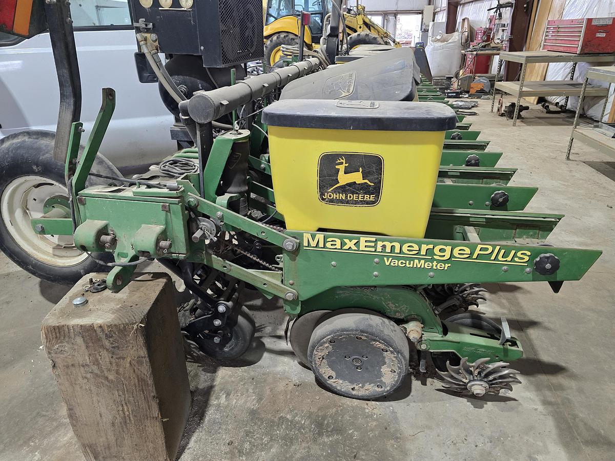 Used 12R22 John Deere 1730 Precision Planter