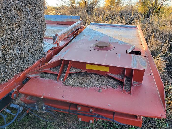 Used 2006 Hesston 4910 Baler w/ Accumulator - 4x4