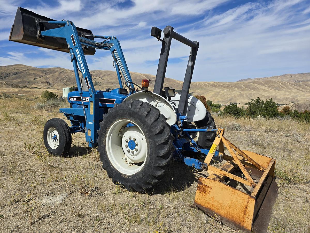 Used 1991 Ford 3930 Tractor w/ Loader w/ 4 Attachments ** 1100 original hrs **