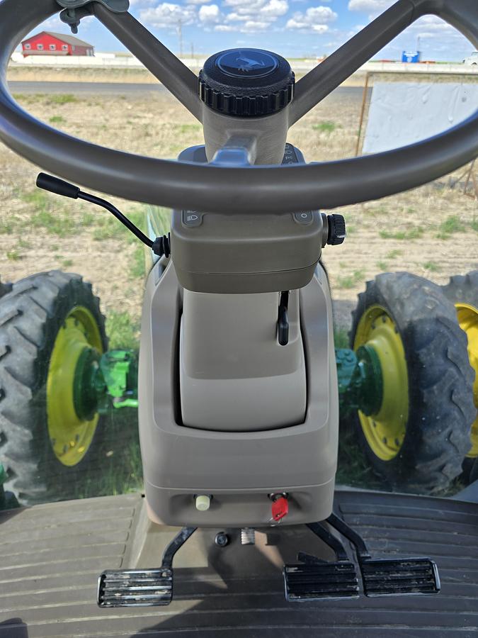 Used 2012 John Deere 8285R Tractor w/ IVT