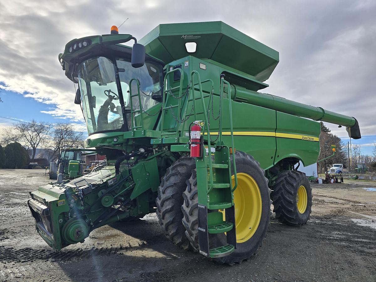 Used 2014 John Deere S670 Combine