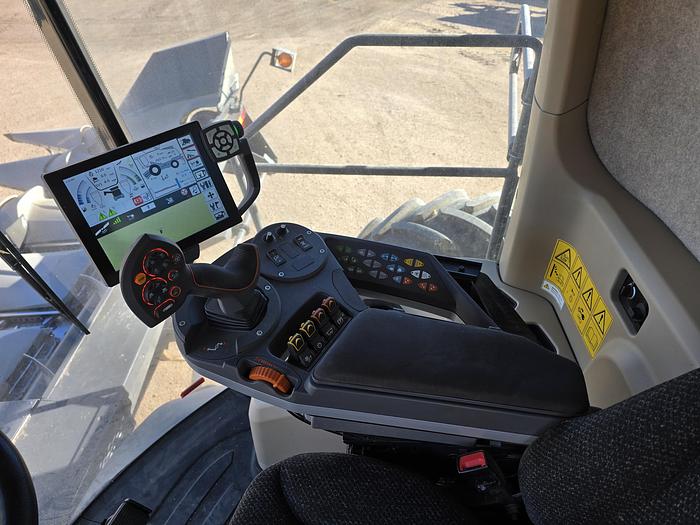 Used 2022 Gleaner S97 Combine